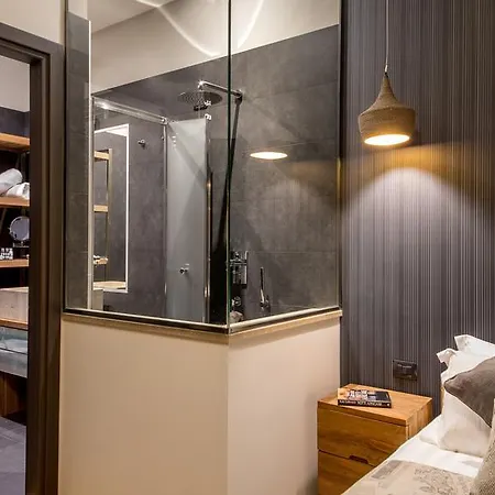 Qt Guest house